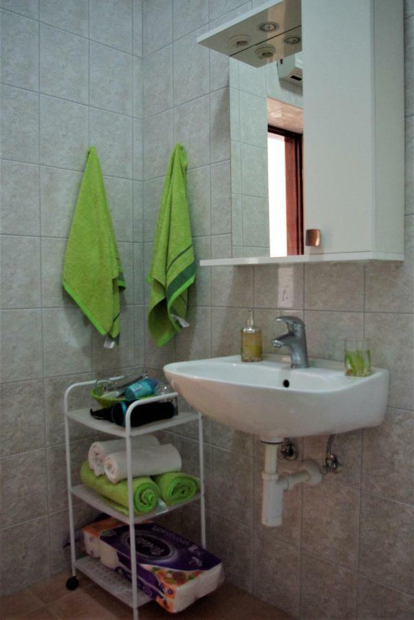 Romantic Apartment In Nature Borovici Bagian luar foto